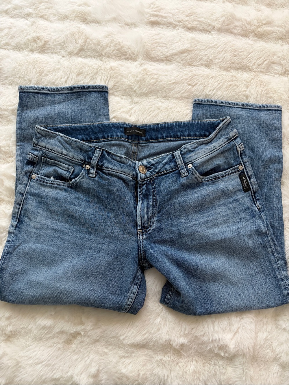 Silver Jeans Women’s Straight Leg Jeans in Light Blue